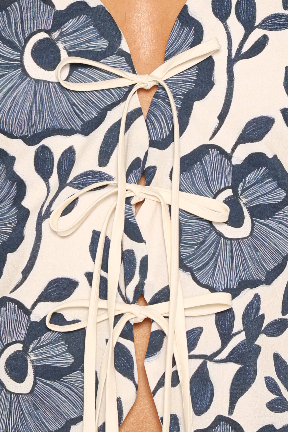 Jensen Scallop Hem Top - Blue Floral