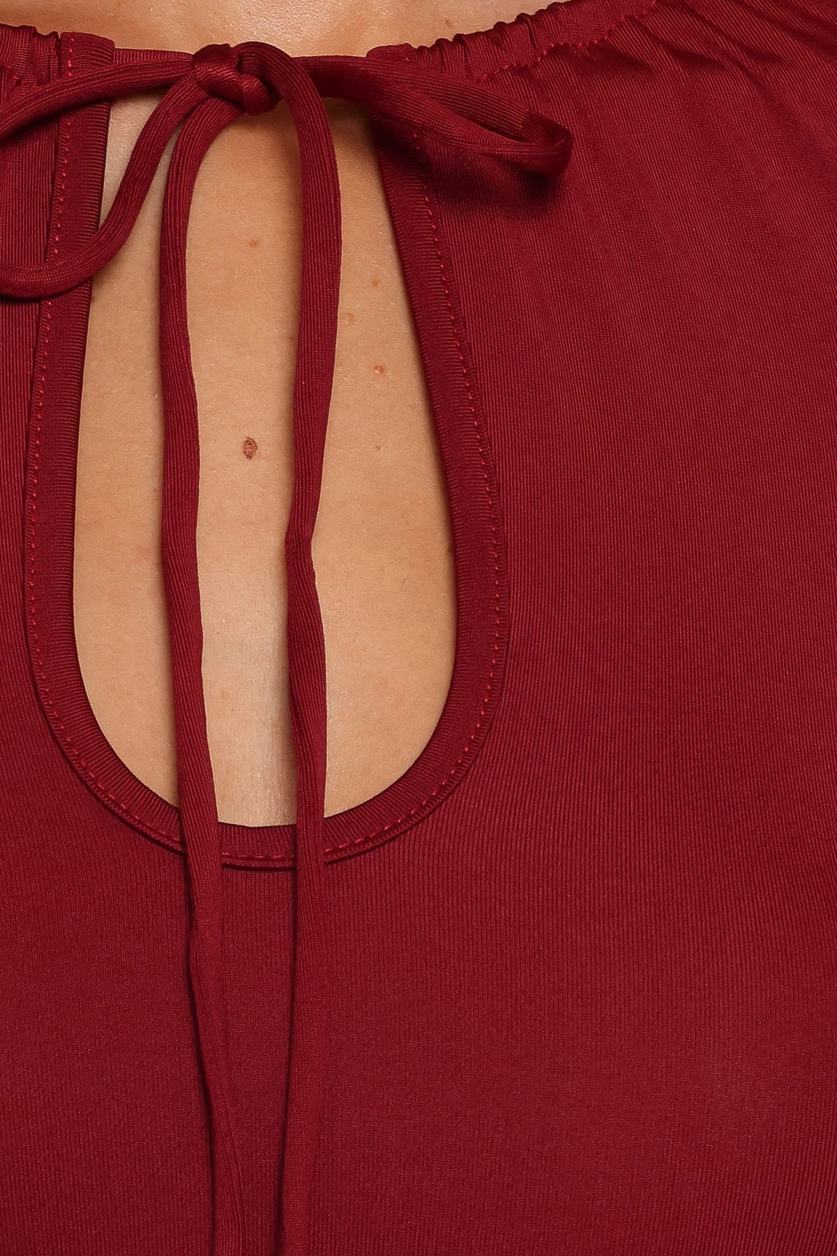 Tuscany Keyhole Top - Burgundy