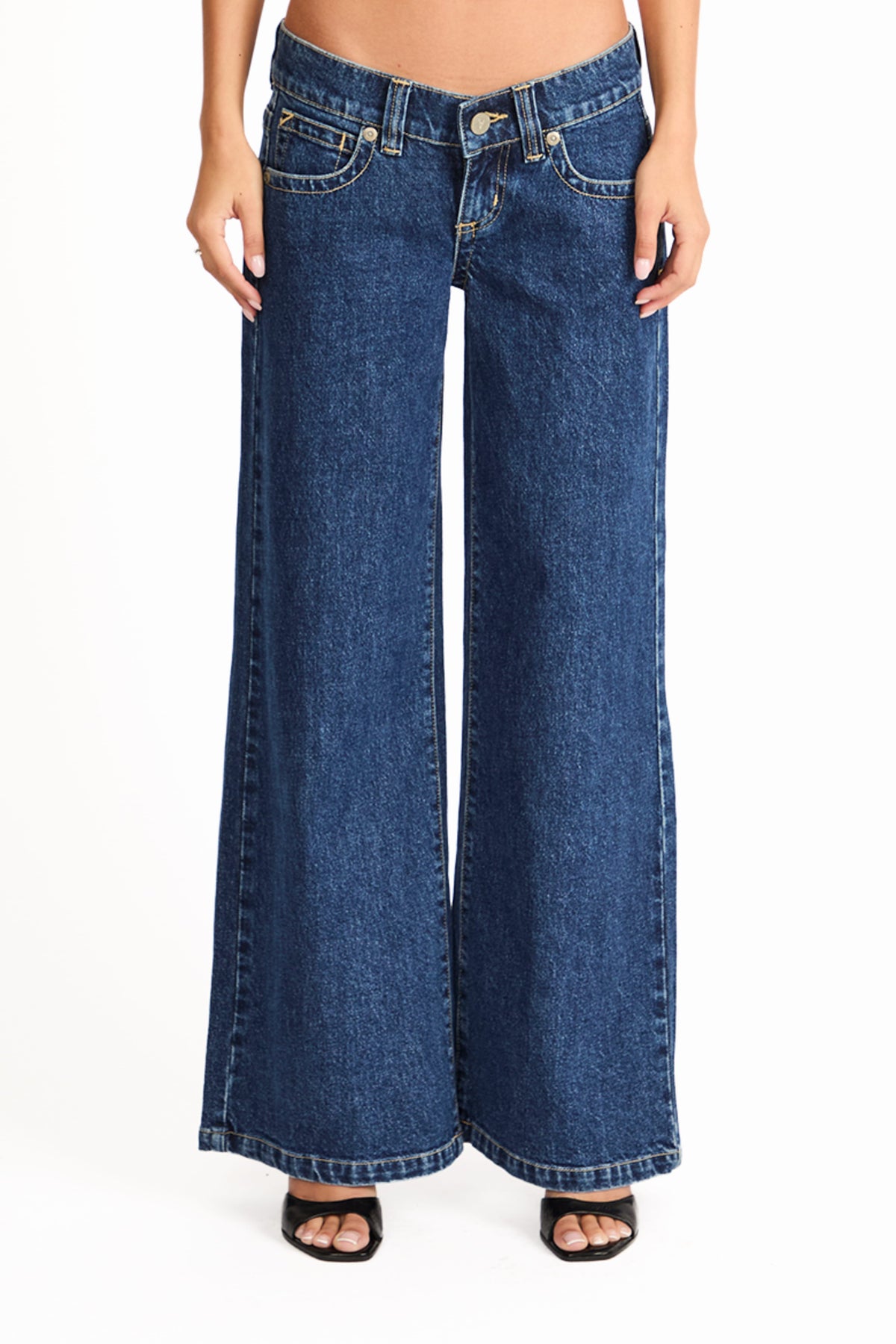 Abrand 00 Wide Leg Jeans - Tara